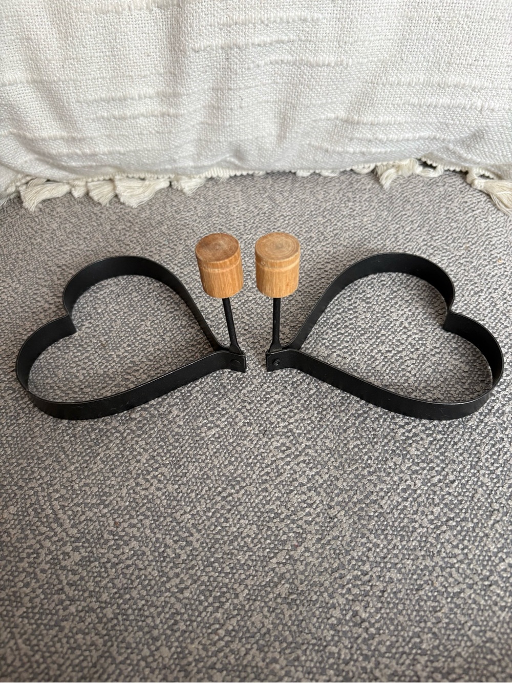 Nonstick Heart Shaped Pancake and Egg Rings Set of 2 Black